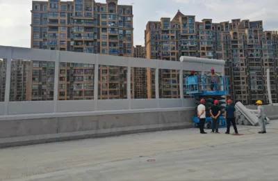 高速公路高架桥金属板声屏障，H型钢立柱